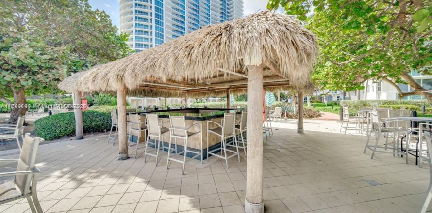 Condo in Hollywood, Florida, 2 bedrooms № 1828841