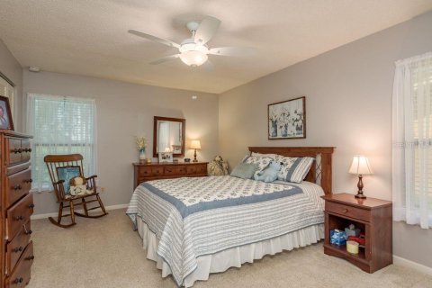 House in Port Richey, Florida 2 bedrooms, 125.42 sq.m. № 1856444 - photo 17