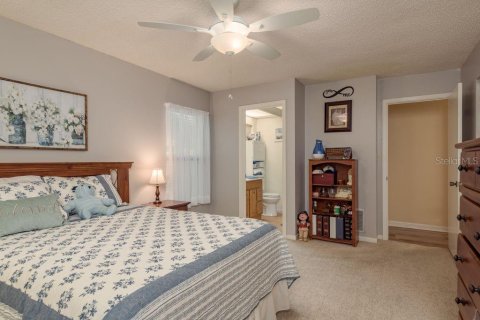 House in Port Richey, Florida 2 bedrooms, 125.42 sq.m. № 1856444 - photo 18