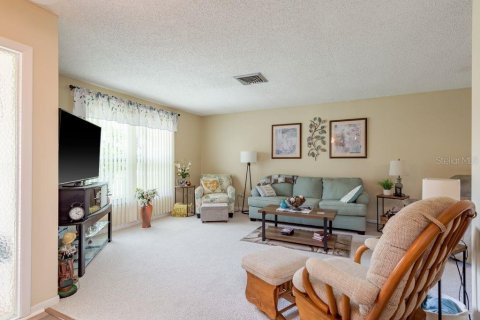 House in Port Richey, Florida 2 bedrooms, 125.42 sq.m. № 1856444 - photo 7