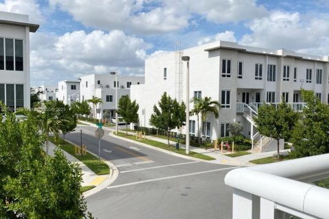Apartment in LANDMARK in Doral, Florida 3 bedrooms, 169.18 sq.m. № 1864496 - photo 11