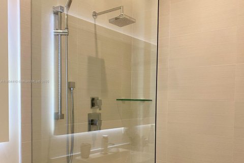 Apartment in LANDMARK in Doral, Florida 3 bedrooms, 169.18 sq.m. № 1864496 - photo 24