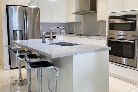 Apartment in LANDMARK in Doral, Florida 3 bedrooms, 169.18 sq.m. № 1864496 - photo 4