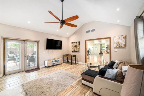 Casa en venta en Valrico, Florida, 3 dormitorios, 188.96 m2 № 1740845 - foto 10