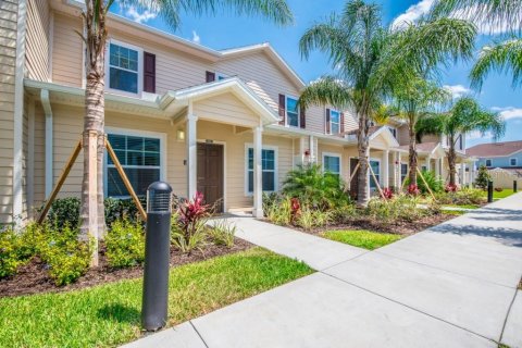 Townhouse in Kissimmee, Florida 4 bedrooms, 157.38 sq.m. № 1593416 - photo 2
