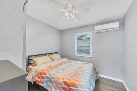 House in Sarasota, Florida 2 bedrooms, 76.74 sq.m. № 2232882 - photo 5