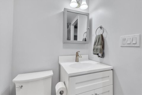 House in Sarasota, Florida 2 bedrooms, 76.74 sq.m. № 2232882 - photo 9