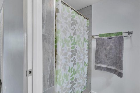 House in Sarasota, Florida 2 bedrooms, 76.74 sq.m. № 2232882 - photo 8