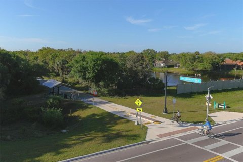 House in Sarasota, Florida 2 bedrooms, 76.74 sq.m. № 2232882 - photo 27
