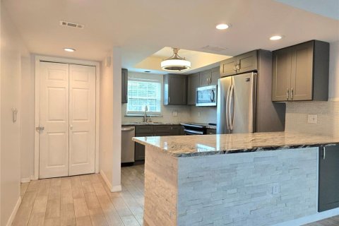 Copropriété à louer à Largo, Floride: 2 chambres, 84.73 m2 № 2385597 - photo 12