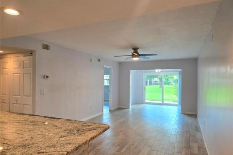 Copropriété à louer à Largo, Floride: 2 chambres, 84.73 m2 № 2385597 - photo 15
