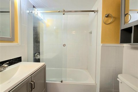 Copropriété à louer à Largo, Floride: 2 chambres, 84.73 m2 № 2385597 - photo 30