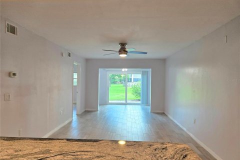 Copropriété à louer à Largo, Floride: 2 chambres, 84.73 m2 № 2385597 - photo 16