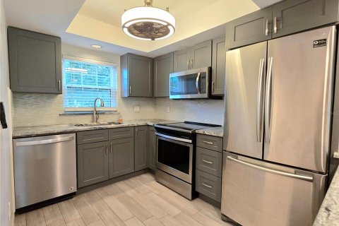 Copropriété à louer à Largo, Floride: 2 chambres, 84.73 m2 № 2385597 - photo 5