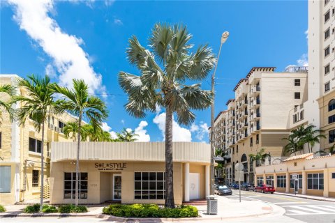 Commercial property in Coral Gables, Florida № 1892049 - photo 1