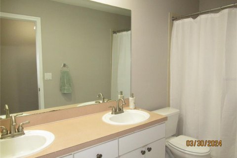 Villa ou maison à louer à Valrico, Floride: 4 chambres, 188.13 m2 № 1772164 - photo 11