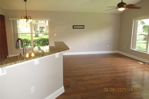 Villa ou maison à louer à Valrico, Floride: 4 chambres, 188.13 m2 № 1772164 - photo 25