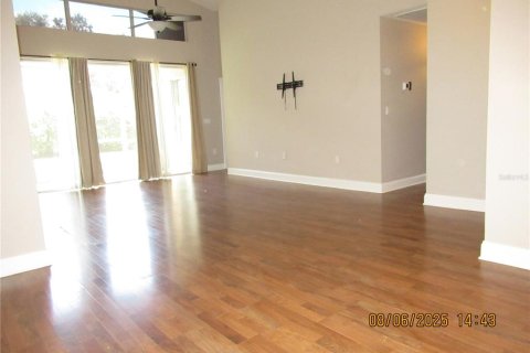 Villa ou maison à louer à Valrico, Floride: 4 chambres, 188.13 m2 № 1772164 - photo 18