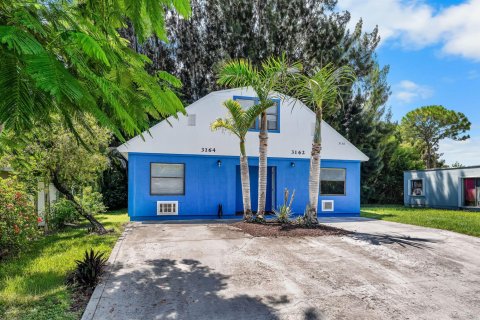 Commercial property in Stuart, Florida 1 bedroom, 50.63 sq.m. № 2392770