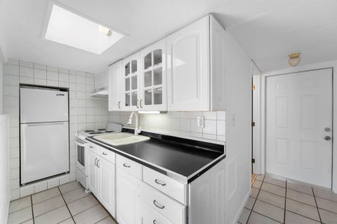Commercial property in Stuart, Florida 1 bedroom, 50.63 sq.m. № 2392770 - photo 7