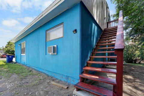Commercial property in Stuart, Florida 1 bedroom, 50.63 sq.m. № 2392770 - photo 3