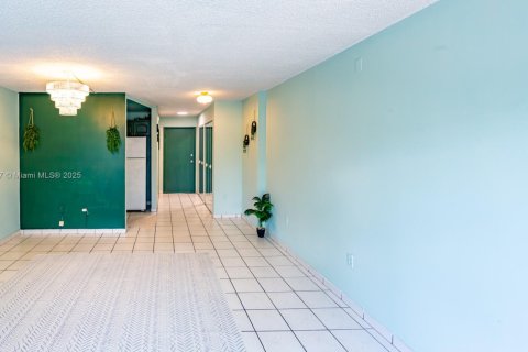 Condo in Miami Beach, Florida  № 1951750 - photo 8