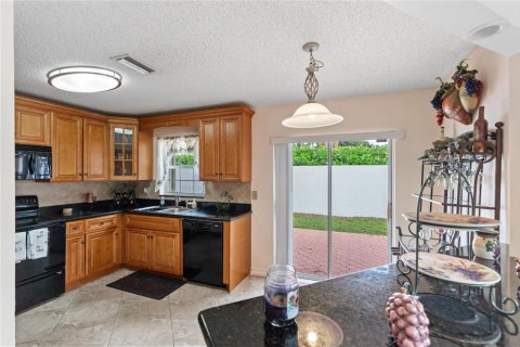 Villa ou maison à vendre à Plantation, Floride: 2 chambres, 124.67 m2 № 2084002 - photo 8
