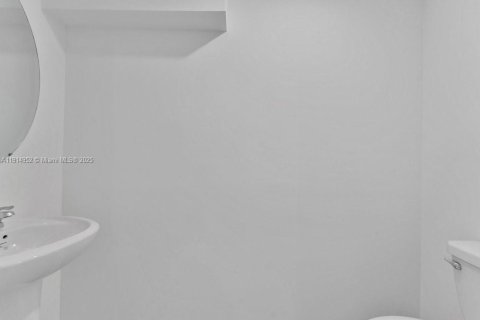 Adosado en alquiler en Homestead, Florida, 3 dormitorios № 1970182 - foto 16