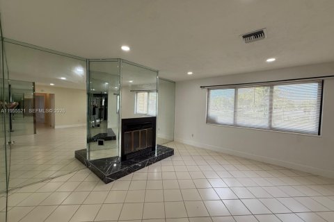 Купить виллу или дом в Майами, Флорида 5 спален, 148.64м2, № 2020621 - фото 6