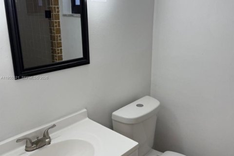 Купить виллу или дом в Майами, Флорида 5 спален, 148.64м2, № 2020621 - фото 20