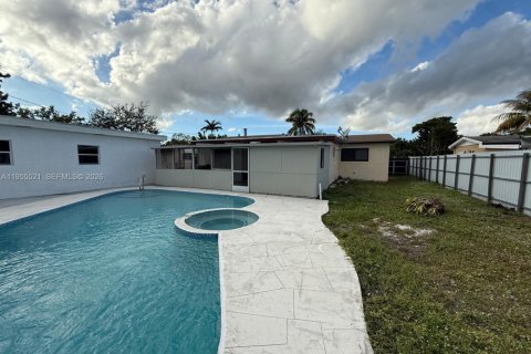 Купить виллу или дом в Майами, Флорида 5 спален, 148.64м2, № 2020621 - фото 26