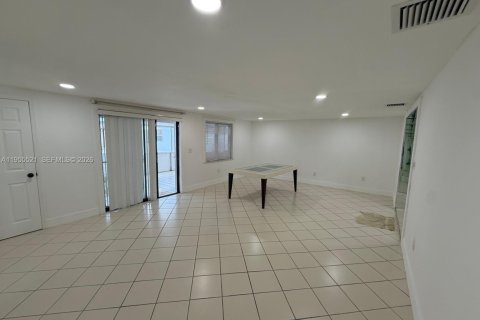 Купить виллу или дом в Майами, Флорида 5 спален, 148.64м2, № 2020621 - фото 22
