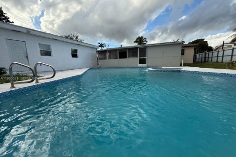 Купить виллу или дом в Майами, Флорида 5 спален, 148.64м2, № 2020621 - фото 28