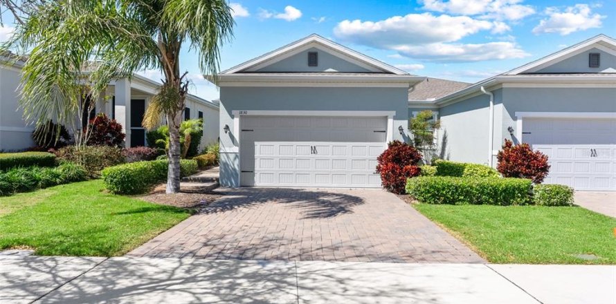 House in Kissimmee, Florida 2 bedrooms, 144.65 sq.m. № 1575323