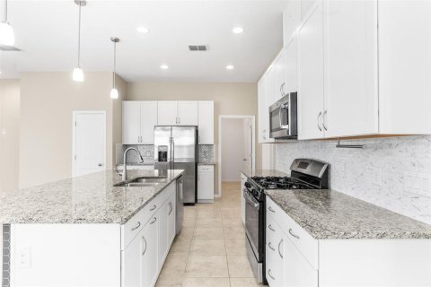 House in Kissimmee, Florida 2 bedrooms, 144.65 sq.m. № 1575323 - photo 10