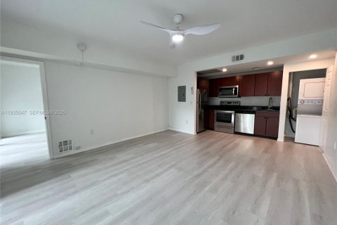 Apartamento en alquiler en Miami Beach, Florida, 1 dormitorio, 74.32 m2 № 1993778 - foto 4