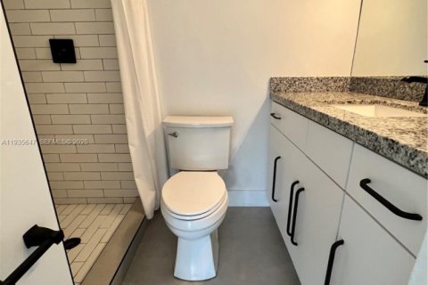 Apartamento en alquiler en Miami Beach, Florida, 1 dormitorio, 74.32 m2 № 1993778 - foto 16