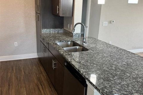 Снять в аренду квартиру в Таварес, Флорида 3 комнаты, 92.9м2, № 2097517 - фото 10