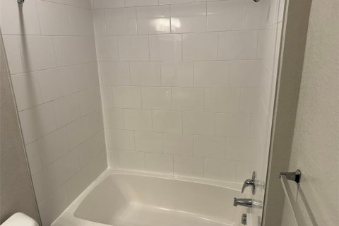 Снять в аренду квартиру в Таварес, Флорида 3 комнаты, 92.9м2, № 2097517 - фото 19