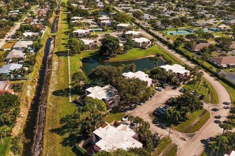 Townhouse in Delray Beach, Florida 3 bedrooms, 123.19 sq.m. № 2035590 - photo 10