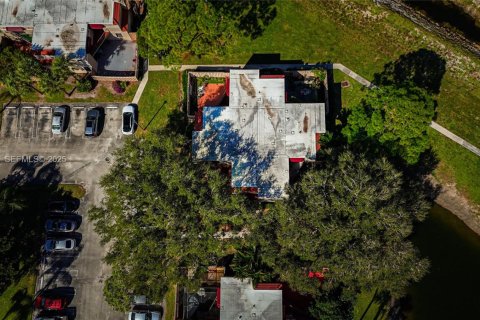 Townhouse in Delray Beach, Florida 3 bedrooms, 123.19 sq.m. № 2035590 - photo 9