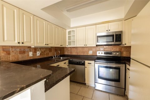 Townhouse in Delray Beach, Florida 3 bedrooms, 123.19 sq.m. № 2035590 - photo 14