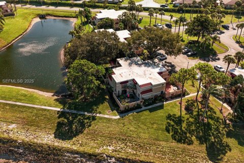 Townhouse in Delray Beach, Florida 3 bedrooms, 123.19 sq.m. № 2035590 - photo 4