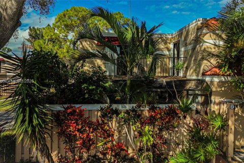 Townhouse in Delray Beach, Florida 3 bedrooms, 123.19 sq.m. № 2035590 - photo 2