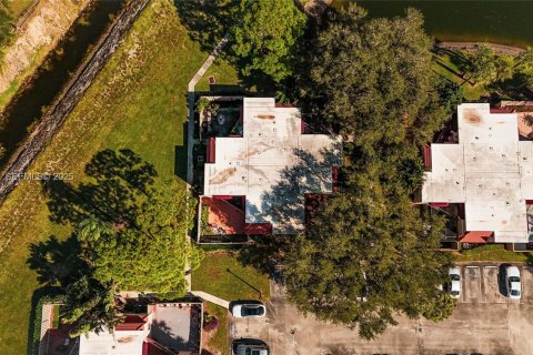 Townhouse in Delray Beach, Florida 3 bedrooms, 123.19 sq.m. № 2035590 - photo 5