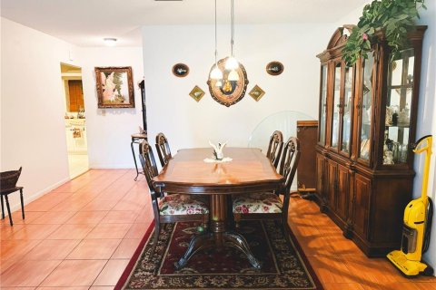 House in Ocala, Florida 2 bedrooms, 145.95 sq.m. № 1513124 - photo 15