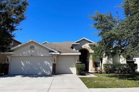 Villa ou maison à louer à Wesley Chapel, Floride: 5 chambres, 287.81 m2 № 1909075 - photo 1