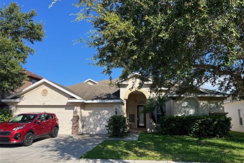 Villa ou maison à louer à Wesley Chapel, Floride: 5 chambres, 287.81 m2 № 1909075 - photo 2