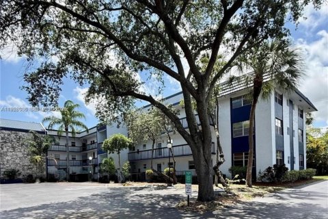 Copropriété à vendre à Margate, Floride: 2 chambres, 89 m2 № 1988185 - photo 1