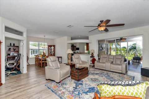 House in Ocala, Florida 3 bedrooms, 212.1 sq.m. № 1804646 - photo 10